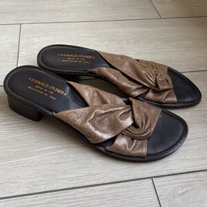 Vintage Donald J Pliner Knotted Slides 9